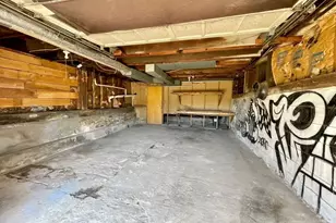 916 E Main St, Rural Valley Boro, PA 16249 - Photo 18