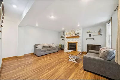 139 N Diamond St, Mt Pleasant Boro, PA 15666 - Photo 8