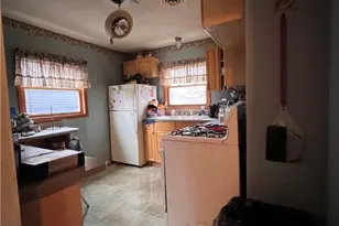 423 Spring Ave, Ellwood City, PA 16117 - Photo 12