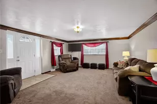 1011 Franklin St, Penn Twp, PA 15636 - Photo 8