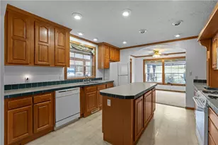 4601 Wildwood Sample Rd, Hampton, PA 15101 - Photo 14