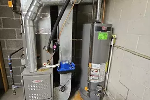 2307 Old Greentree Rd, Scott Township, PA 15106 - Photo 22