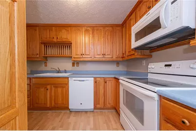 410 Anna Marie Drive, Cranberry Township, PA 16066 - Photo 8