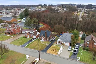 1011 Taylor St, North Versailles, PA 15137 - Photo 4