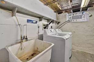 301 Milroy St, Pittsburgh, PA 15214 - Photo 22