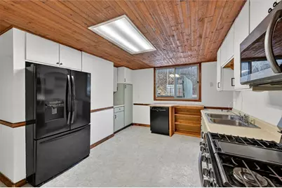 301 Milroy St, Pittsburgh, PA 15214 - Photo 10