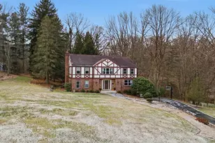 3212 Fox Run Rd, Hampton, PA 15101 - Photo 2