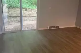 577 Lucia Dr, Wilkins Township, PA 15221 - Photo 4