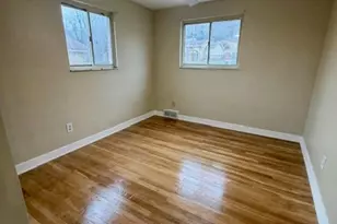 729 De Haviland Dr, Pittsburgh, PA 15239 - Photo 10