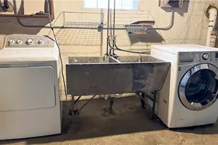 1601 Aurelius St, Pittsburgh, PA 15218 - Photo 18