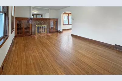 1601 Aurelius St, Pittsburgh, PA 15218 - Photo 8