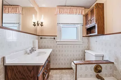 711 Hiland Ave, Coraopolis, PA 15108 - Photo 18