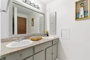 979 Cork Dr, Bethel Park, PA 15102 - Photo 32