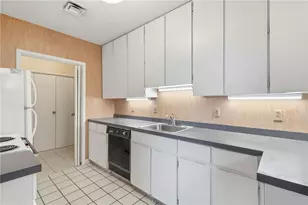 2525 Greensburg Pike, Pittsburgh, PA 15221 - Photo 14