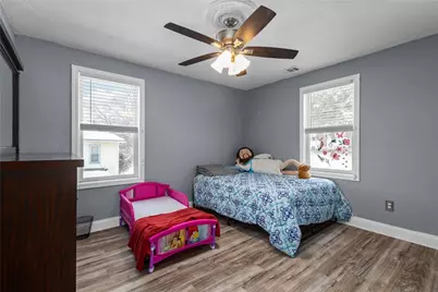 325 E Grant St, Houston, PA 15342 - Photo 20