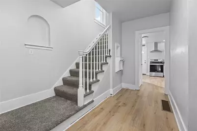 2929 Middletown Rd, Pittsburgh, PA 15204 - Photo 6