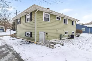 1415 Wakefield Dr, Hermitage, PA 16148 - Photo 4