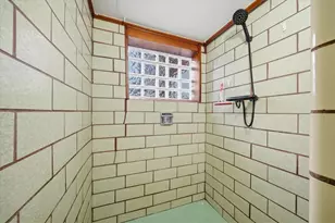 1911 McLean St, Aliquippa, PA 15001 - Photo 14