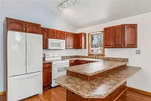 212 Pine St, Zelienople, PA 16063 - Photo 12