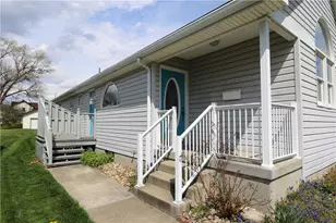 212 Pine St, Zelienople, PA 16063 - Photo 2