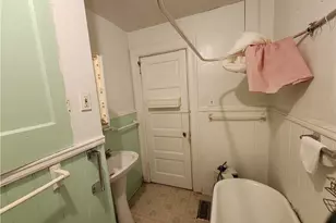 517 5th St, Pitcairn, PA 15140 - Photo 8