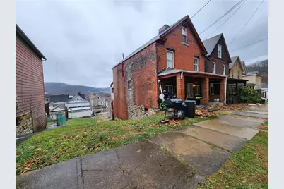 517 5th St, Pitcairn, PA 15140 - Photo 1