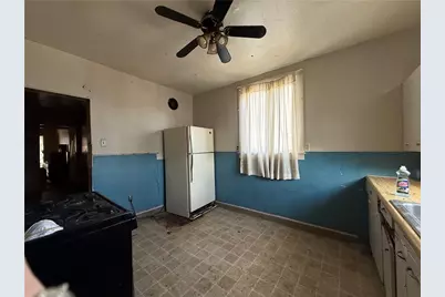 114 Thompson Ave, Donora, PA 15033 - Photo 12