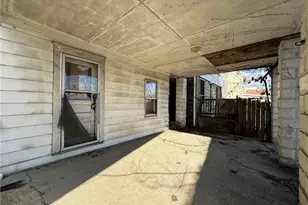 114 Thompson Ave, Donora, PA 15033 - Photo 4