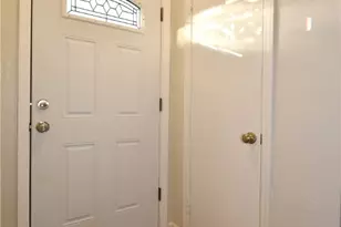 217 Oaklyn Rd, Bethel Park, PA 15102 - Photo 4