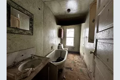 243 Grant St, Washington, PA 16323 - Photo 18