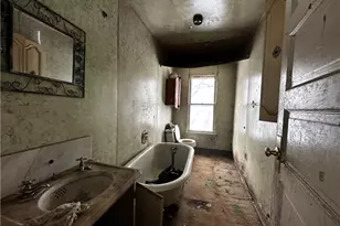 243 Grant St, Washington, PA 16323 - Photo 18