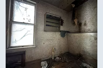 243 Grant St, Washington, PA 16323 - Photo 8