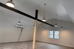 11 Clyde St, Wayne Township, PA 16117 - Photo 10