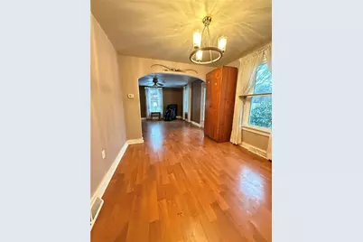 201 Fairway Ln, Penn Township, PA 16002 - Photo 2