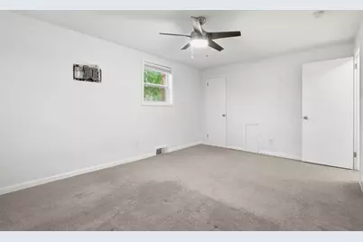 5843 Wilson Dr, Bethel Park, PA 15102 - Photo 16