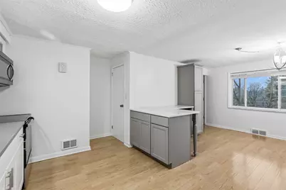 5843 Wilson Dr, Bethel Park, PA 15102 - Photo 10