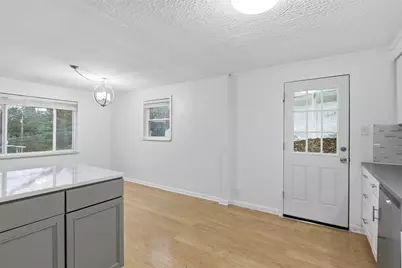 5843 Wilson Dr, Bethel Park, PA 15102 - Photo 12