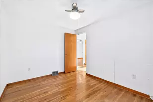 138 Peters Dr, Pittsburgh, PA 15116 - Photo 18