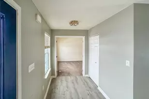 1021 Livorno Dr, Collier Township, PA 15071 - Photo 12