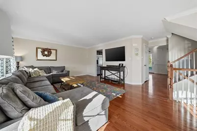 157 Kensington Dr, Ohio Township, PA 15237 - Photo 4