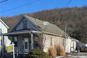 322 N Washington St, Evans City, PA 16033 - Photo 2