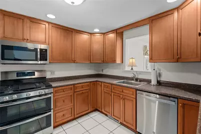 8470 Coventry Dr, Pittsburgh, PA 15101 - Photo 10