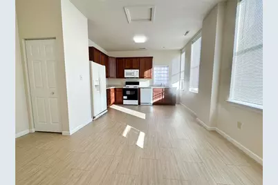 137 N Main St #D, Butler, PA 16001 - Photo 2