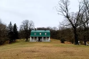 119 Voscamp Ave, Pittsburgh, PA 15068 - Photo 1