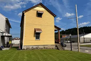 230 13th St, Ellwood City, PA 16117 - Photo 2