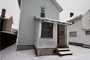 626 Todd Ave, Ellwood City, PA 16117 - Photo 2