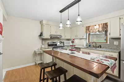 132 Skyview Dr, Penn Twp, PA 15644 - Photo 10