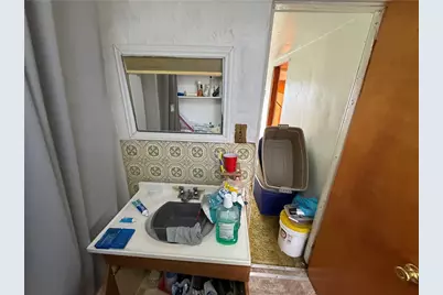 211 Division St, Braddock, PA 15104 - Photo 16