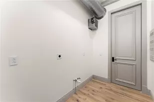 915 Liberty Ave, Pittsburgh, PA 15222 - Photo 30