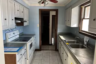 1014 Jefferson Ave, Jeannette, PA 15644 - Photo 4